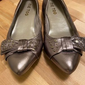 Silver me too shoes